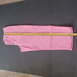 CHARTER CLUB pink capris pants wtih button fly close & pockets.  Size 12. NWT